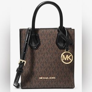 Michael Kors Signature Crossbody -BNWT